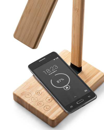 Luminaria Personalizada com Carregador por Inducao